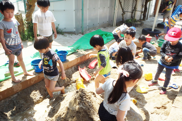 からだ うごかし あそび まなぶ